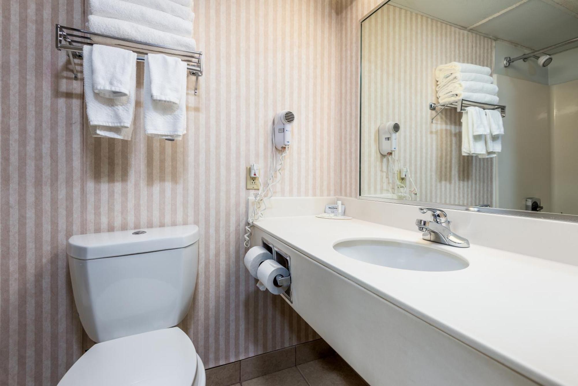 Baymont By Wyndham Poconos Hotel Bartonsville