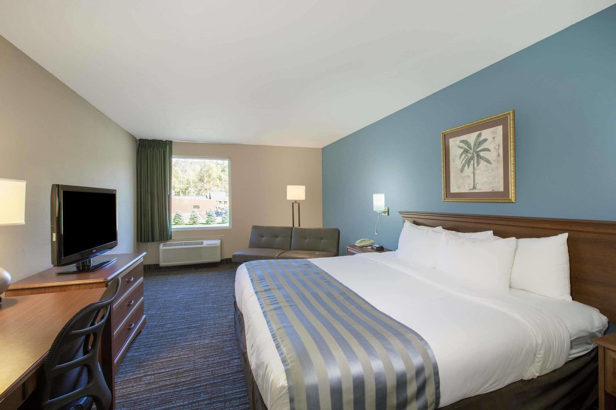Hotel Baymont By Wyndham Poconos Bartonsville