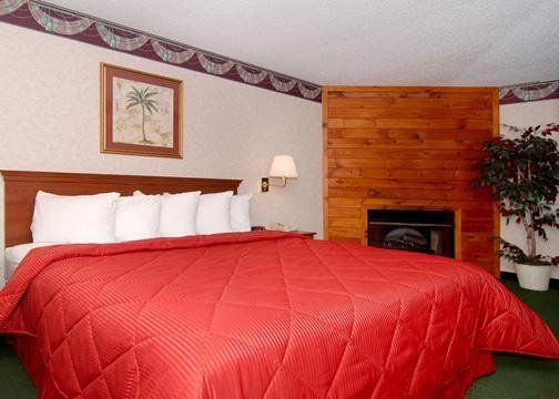 Baymont By Wyndham Poconos 2*