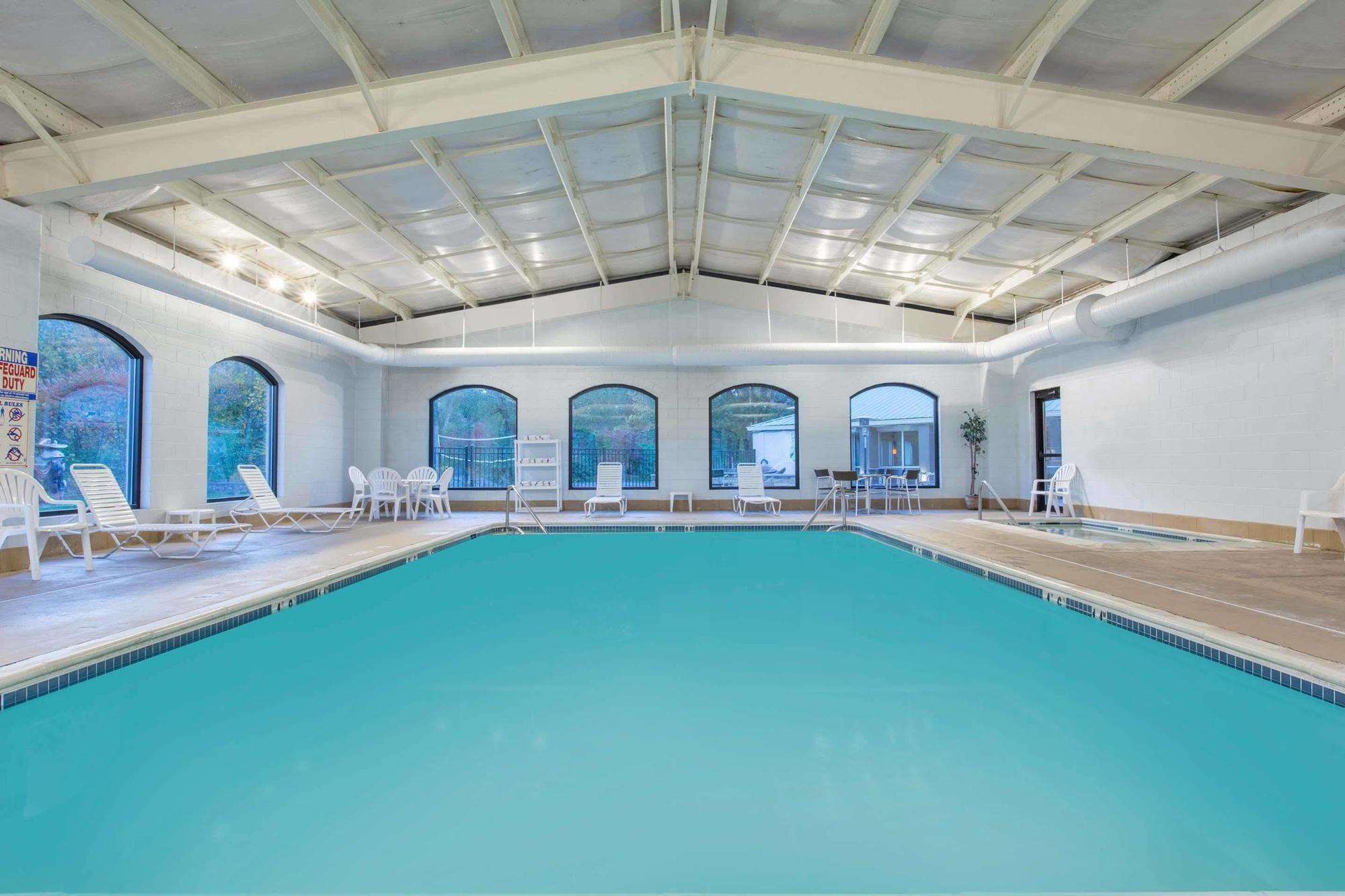 Hotel Baymont By Wyndham Poconos
